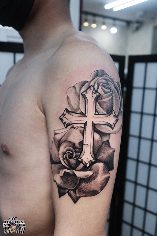 ワンポイント 手のひらサイズは飛び込みを中心に サイズ程度 は後日施術を目安に行っています まずは店頭で打ち合わせを行います 予約状況次第で当日の施術も積極的に対応しています タトゥーなら名古屋大須のsol Design Nagoya Tattoo Studio ワンポイント 手のひらサイズは飛び込みを中心に サイズ程度 は後日施術を目安に行っています まずは店頭で打ち合わせを行います 予約状況次第で当日の施術も積極的に対応しています タトゥーなら名古屋大須のsol Design Nagoya Tattoo Studio