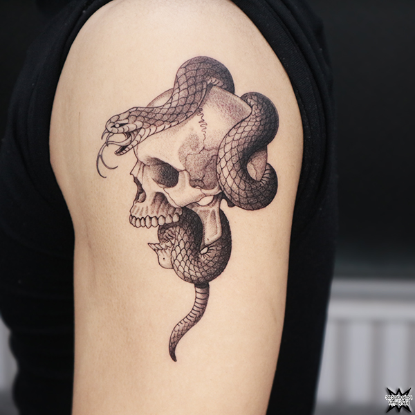 大須　タトゥー