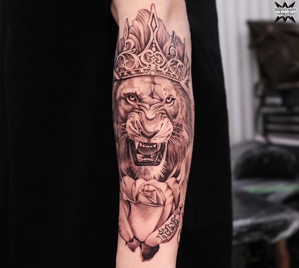 大須　タトゥー