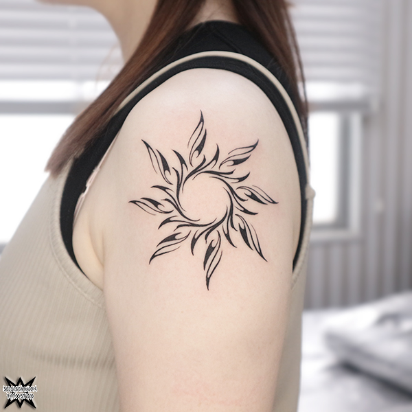 大須　タトゥー　トライバル