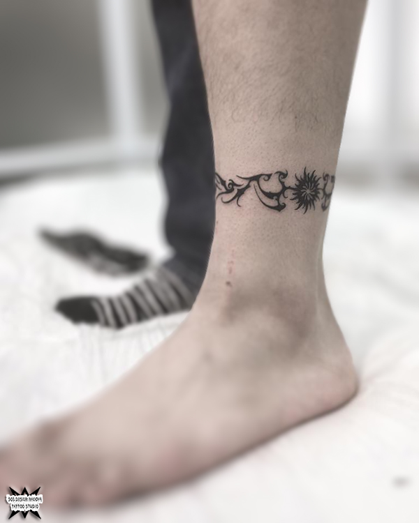 大須　タトゥー　トライバル