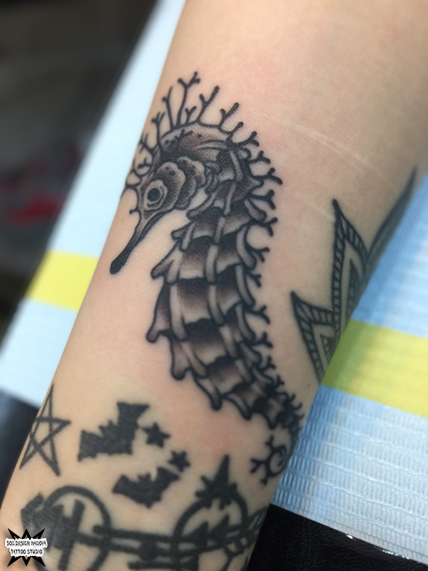 名古屋　タトゥー